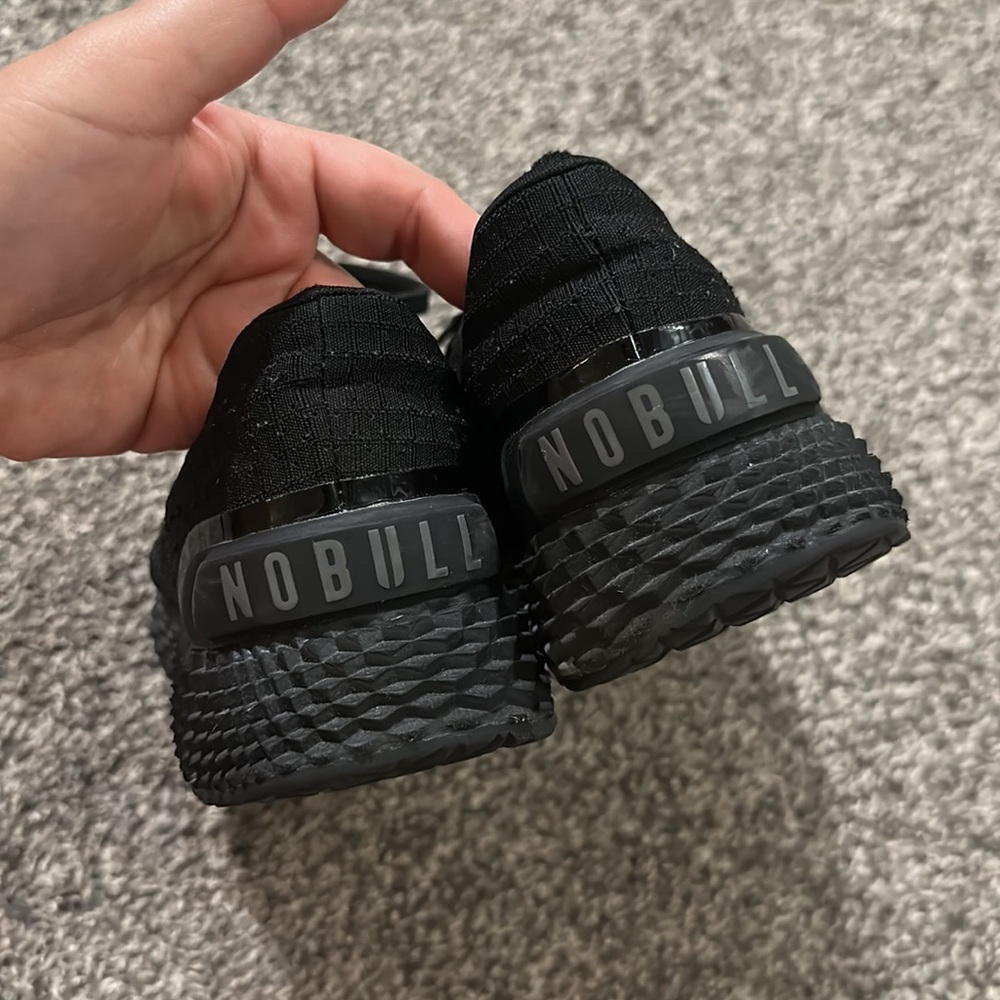 No Bull solid sleek Black Women's gym sneakers